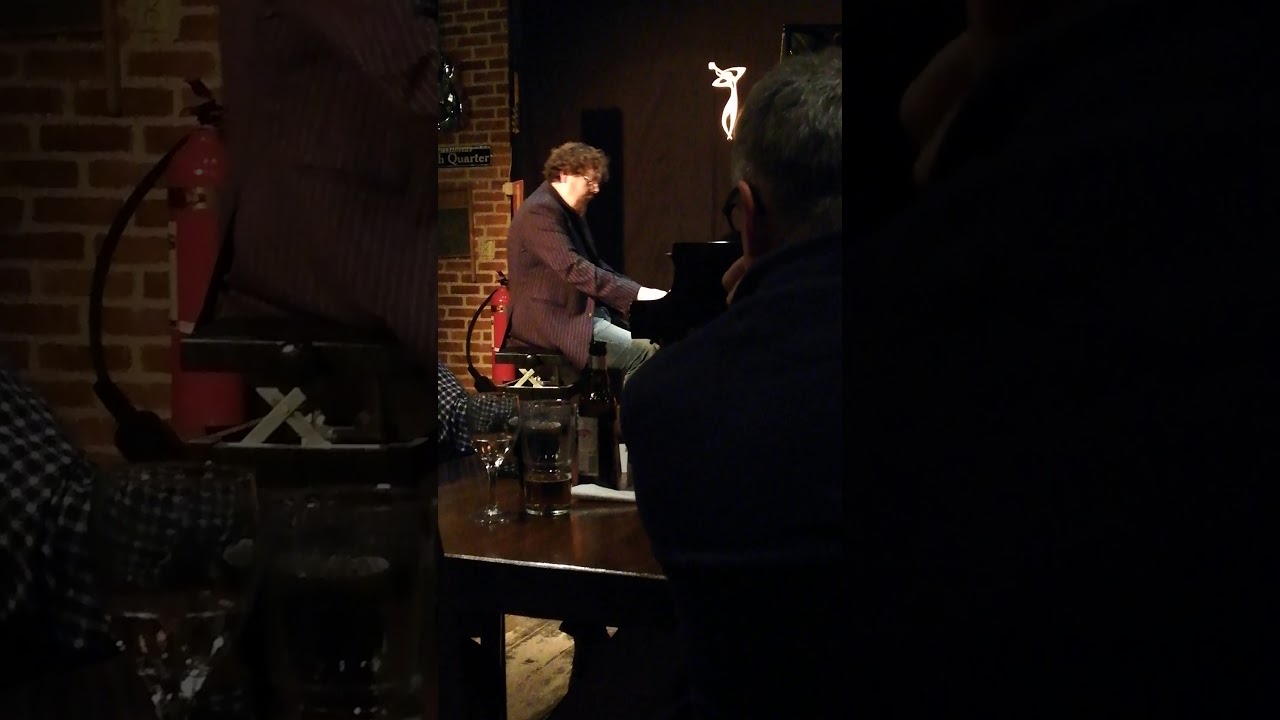 Katie Thiroux Trio , Kathie Thiroux bas/sång, Martin Schack piano, Matt Witek trummor