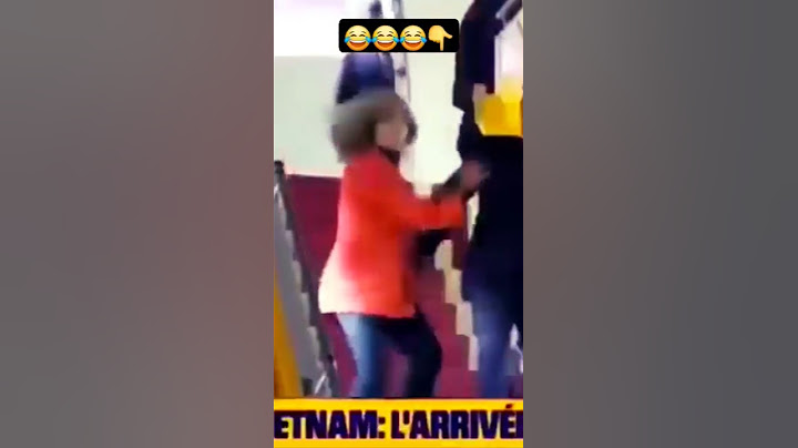 يبدو أن الأمور تطورت بين ماكرون وزوجته 😂😂😂👈 #اكسبلور 😜