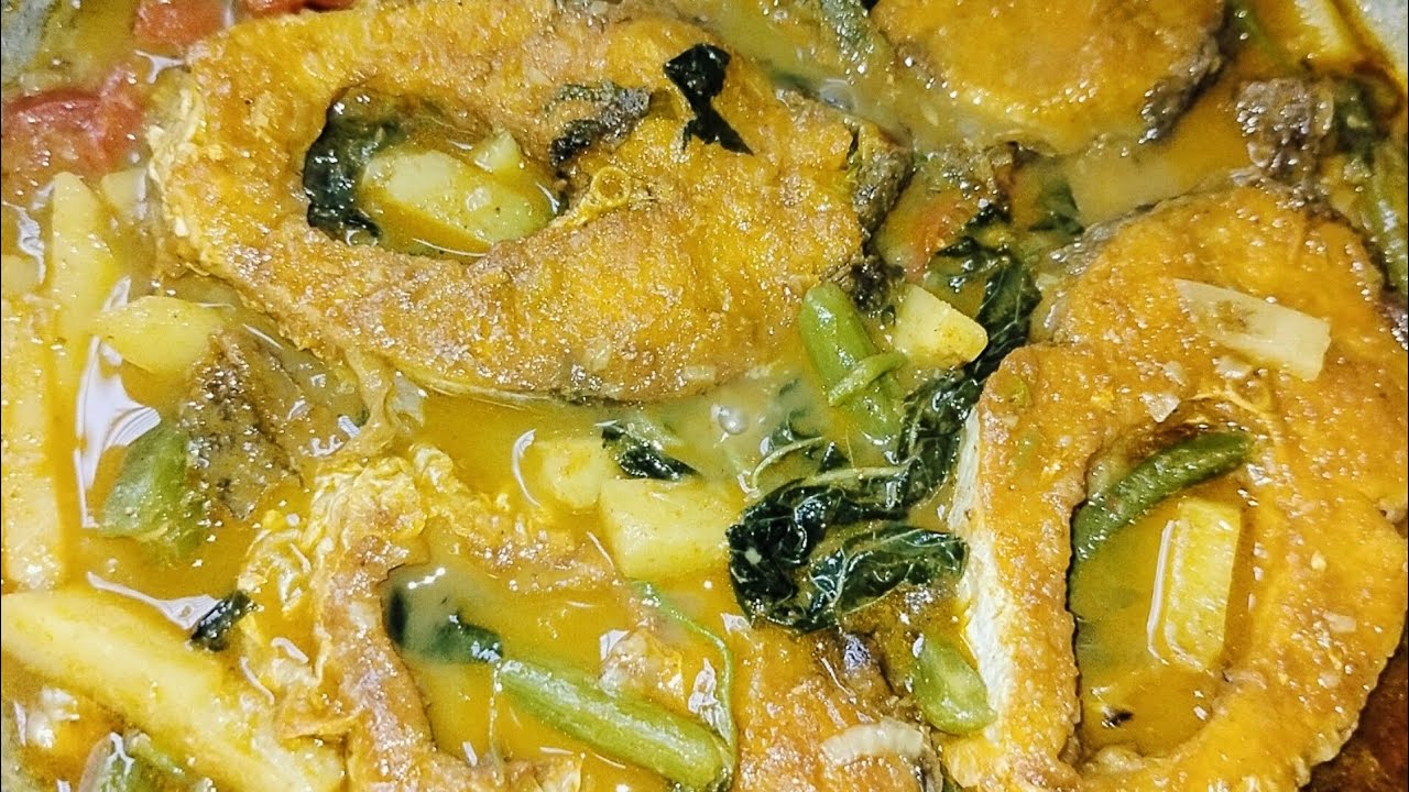 🍲 ডাটা আলু দিয়ে মজাদার রুই মাছের ঝোল