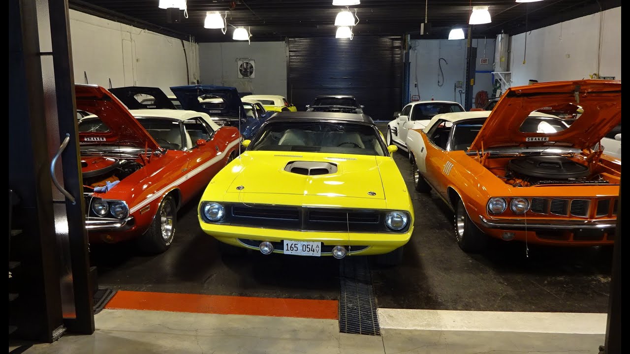 We’re hanging at “ The 'Cuda Club ” with 440 & 426 Hemi Cuda’s on My Car Story with Lou Costabile