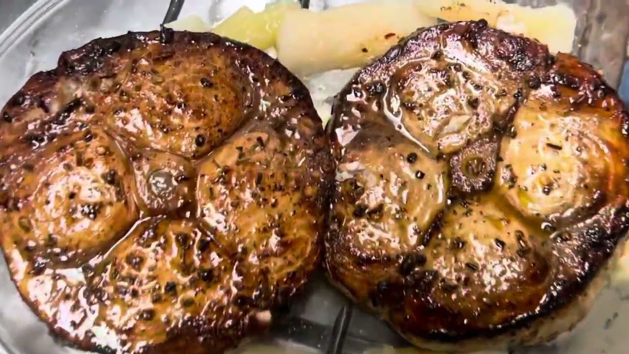 O famoso churrasco do mar peixe meca