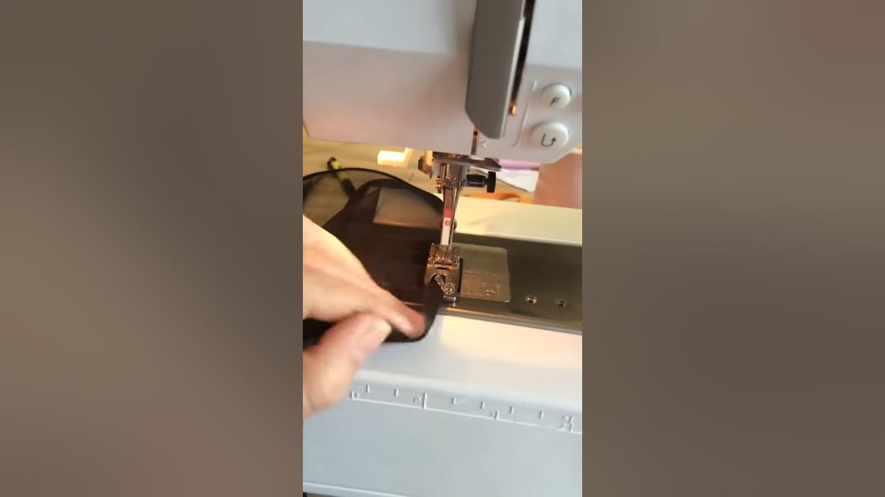 Bernina Artista 180 - YouTube