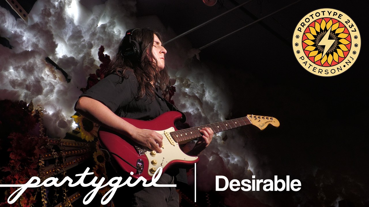 partygirl – desirable (Live at Prototype 237) auf YouTube ansehen partygirl – desirable (Live at Prototype 237) auf YouTube ansehen