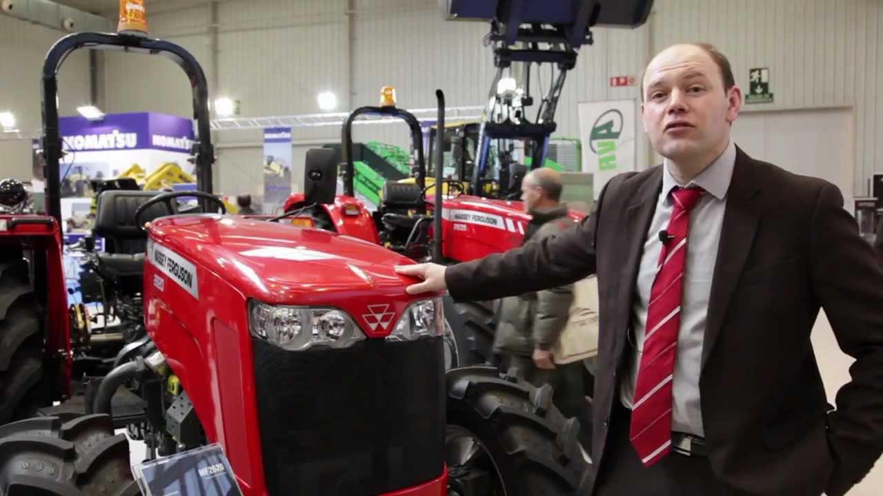 Visite du tracteur MF 2600 -- FIMA 2012 (Français) - YouTube