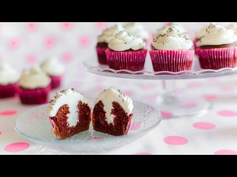 chocolate-cupcakes-with-cream-filling