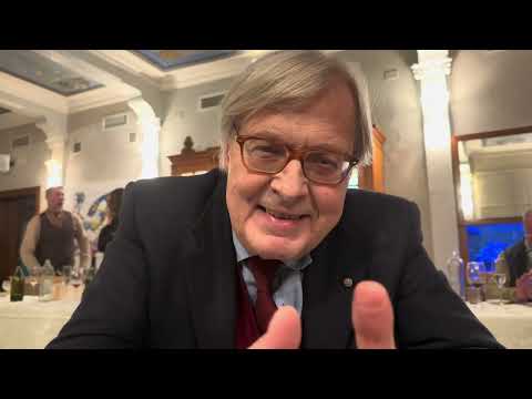 Scanzi (detto “Scarsi”) personaggio, dall’alito pesante, ossessionato da me. Sarà forse malato?