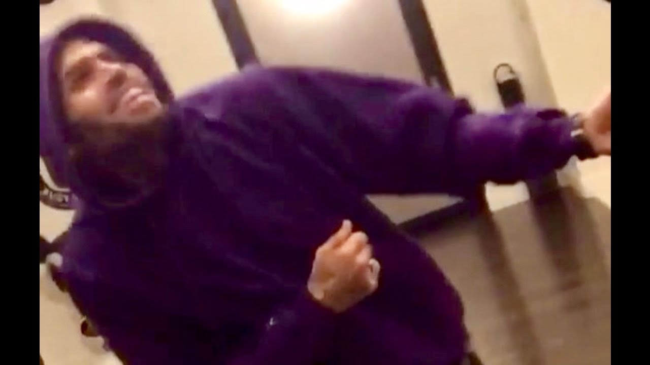 Chris Brown NAILS the U Name It Challenge! #unameitchallenge - YouTube