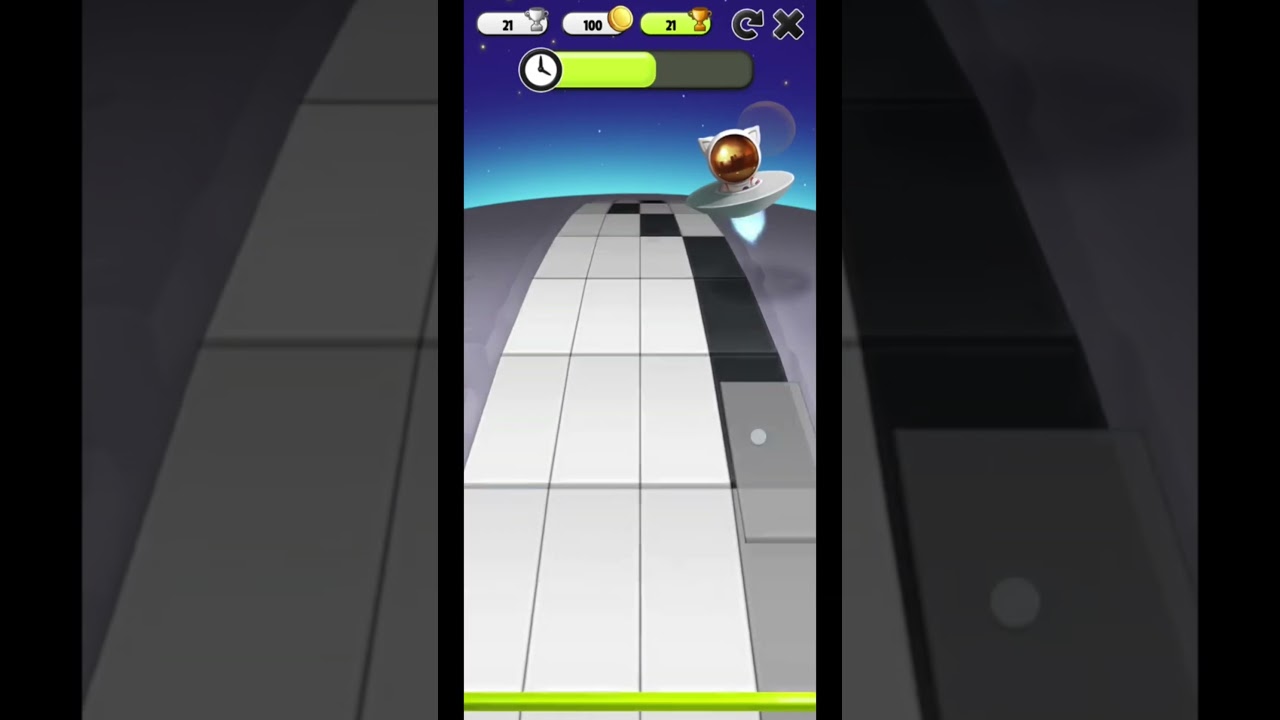 Cat try piano 🤣🤣🤣🤣