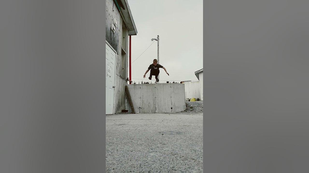 perfect timing box jump with leg touch newcreator parkour YouTube