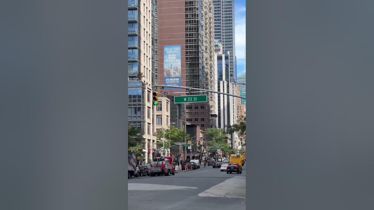 Chelsea Manhattan 23rd Street Sales Force in the distance 🏙️☝️#shorts #nyc #manhattan #outsidetours