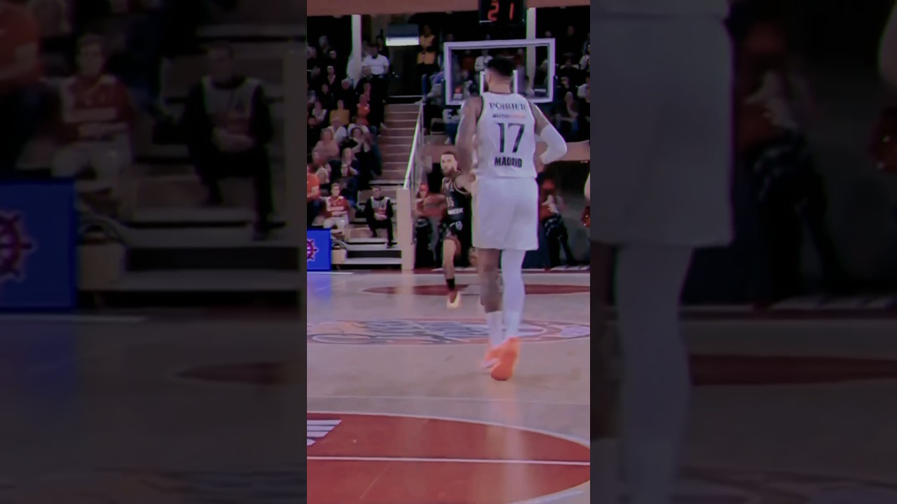 Mike James is more than a scorer 🤫 