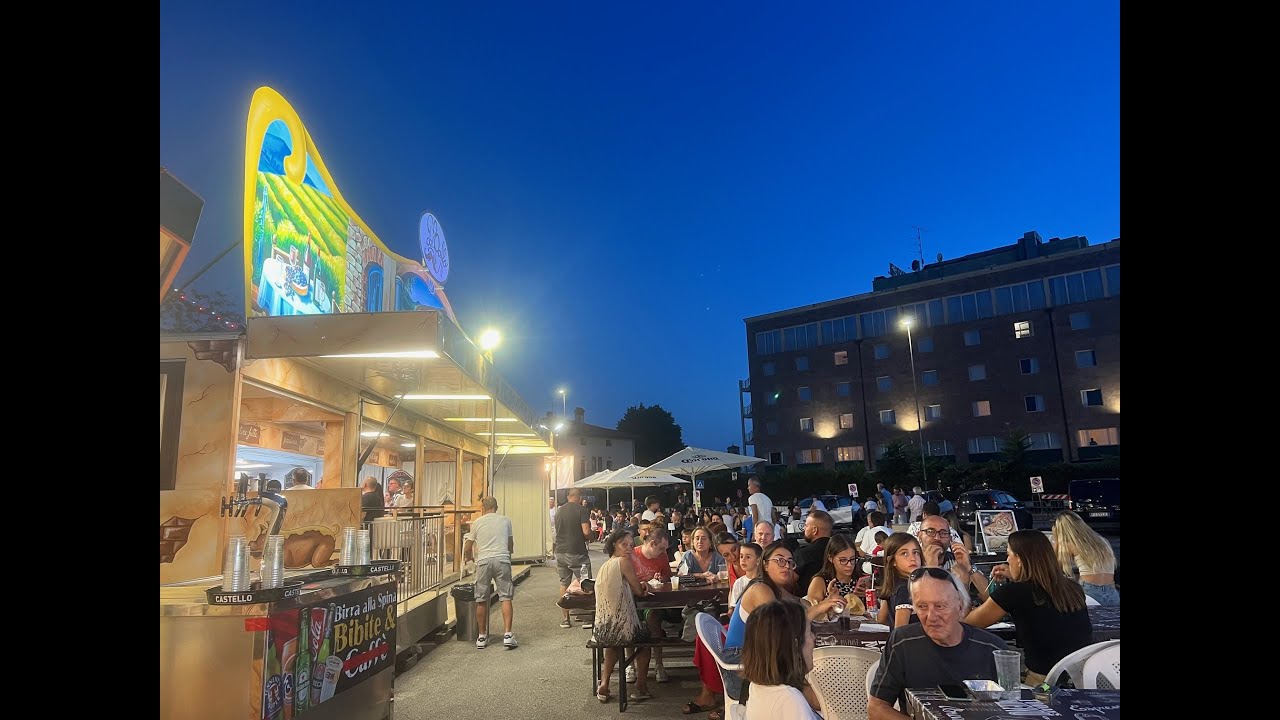 E' tempo di Luna Park: in Viale Marconi giostre, stand e banchi alimentari