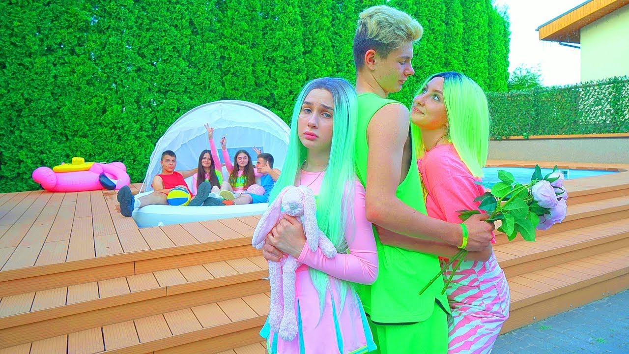 Η ΝΤΙΆΝΑ ΈΒΑΨΕ ΤΑ ΜΑΛΛΙΆ ΤΗΣ ΓΙΑ ΈΝΑΝ ΜΠΑΣΚΕΤΜΠΟΛΊΣΤΑ! Η Κατασκήνωση Των Εφήβων Είναι Σοκαρισμένη!