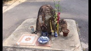 Bí ẩn lạnh người về hòn đá hàng nghìn năm nằm giữa ngã 3 không ai dám chạm