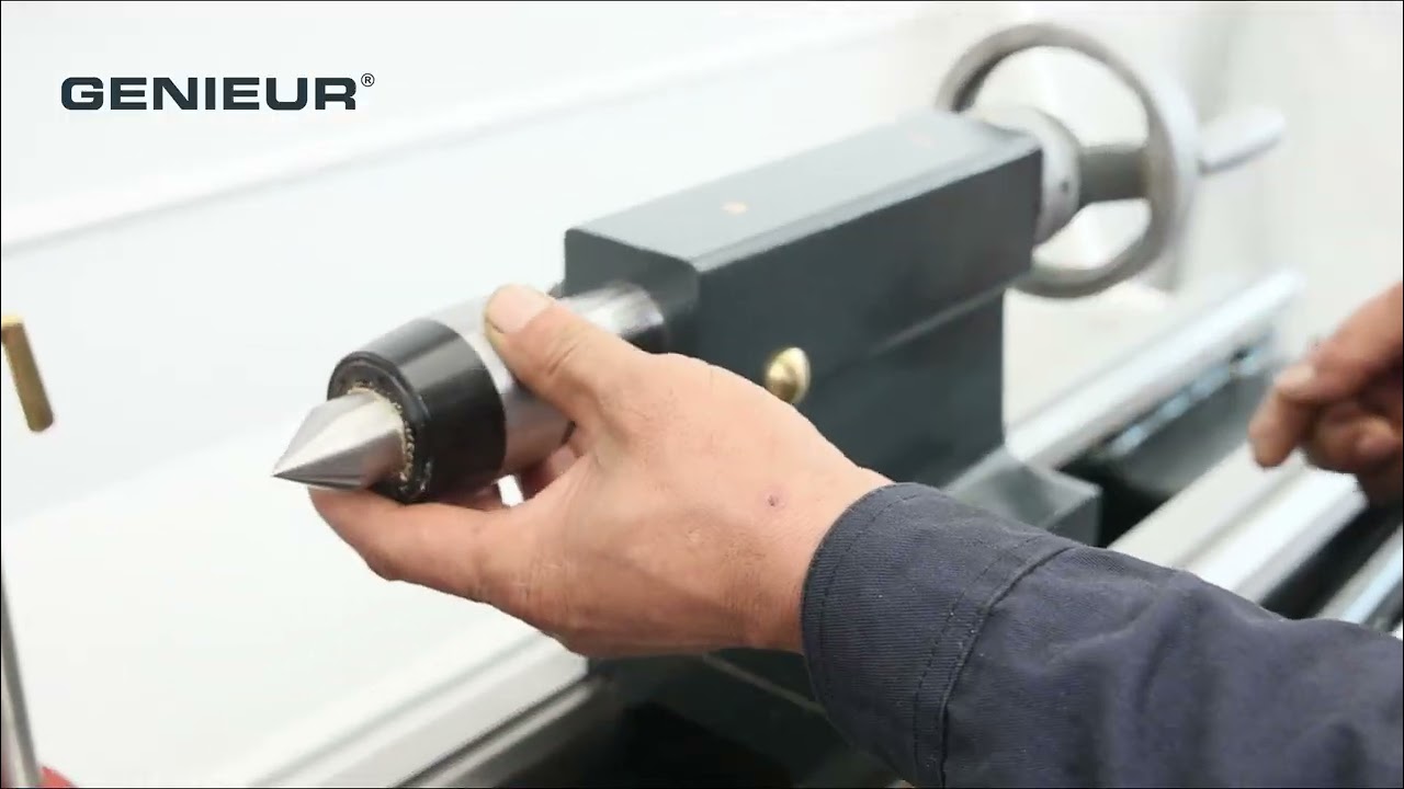 Spindle Bore 52mm Manual Lathe Machine for Metal Processing