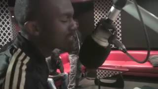 Kwesta Murders a freestyle on YFM