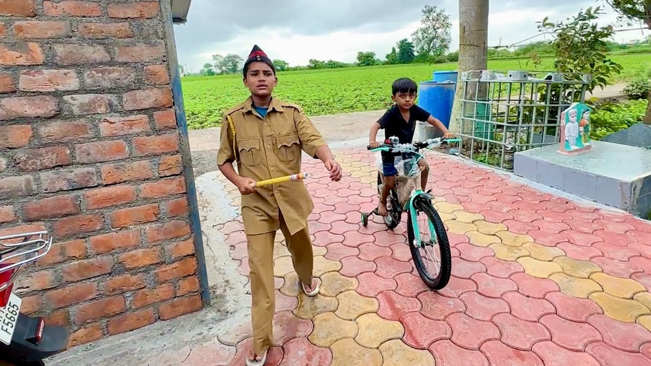वाघ माऊलीच्या घरात घुसला 🫢