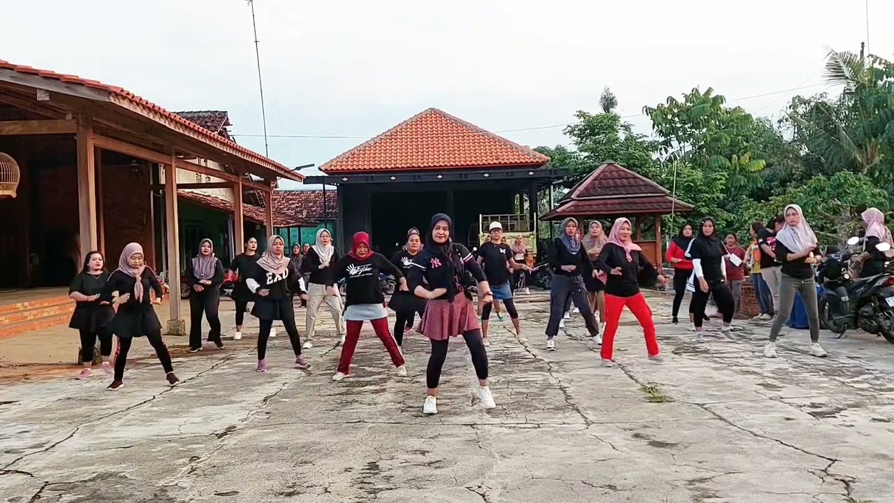 Senam Kreasi Tali Kutang // Tik Tok Viral