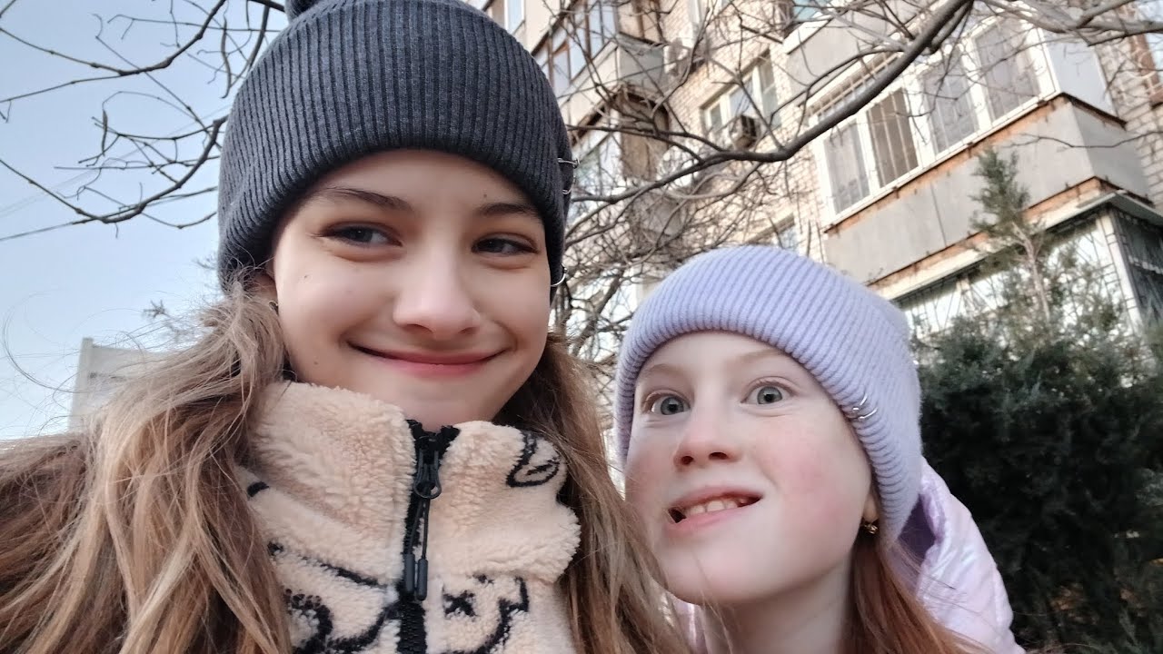 VLOG иду на тренировку и потом гуляю с подружками 