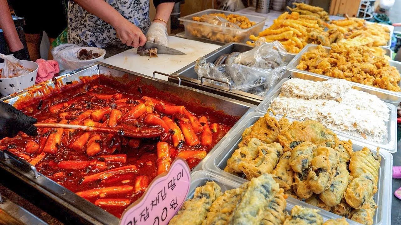 Популярная уличная еда, любимая корейцами! Токпокки, мороженое с фруктами, жареный топ4