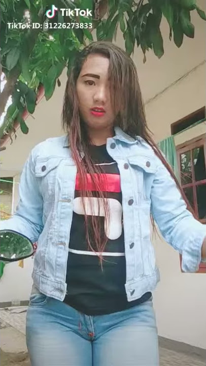 Memeknya padat