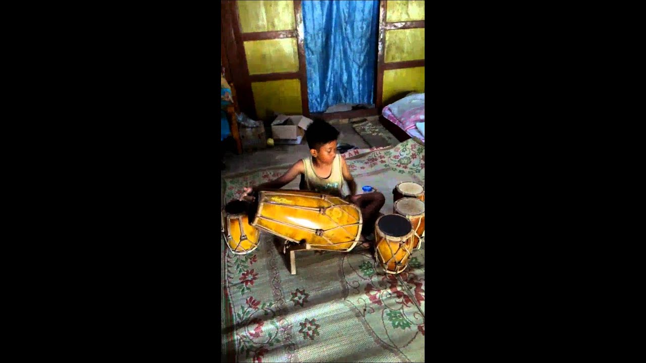 Rampak kendang jaipong (Candra abdi mustofa)