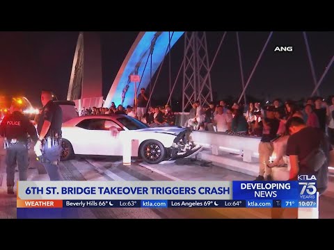 Driver abandons wrecked vehicle after allegedly doing stunts on 6th Street bridge