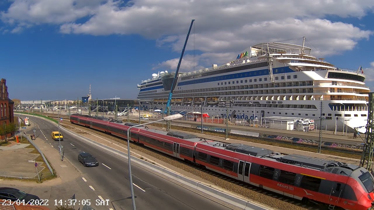 Ostseebowling Warnemünde (Livestream Kreuzfahrtterminal Warnemünde: Pier 7 & Pier 8)