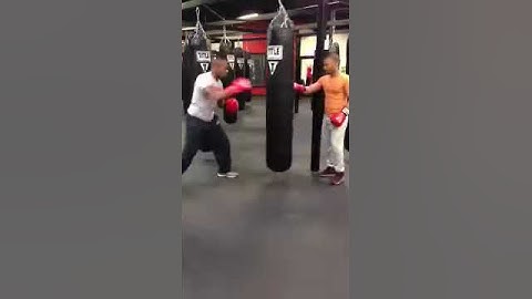 Akbar boxing training
