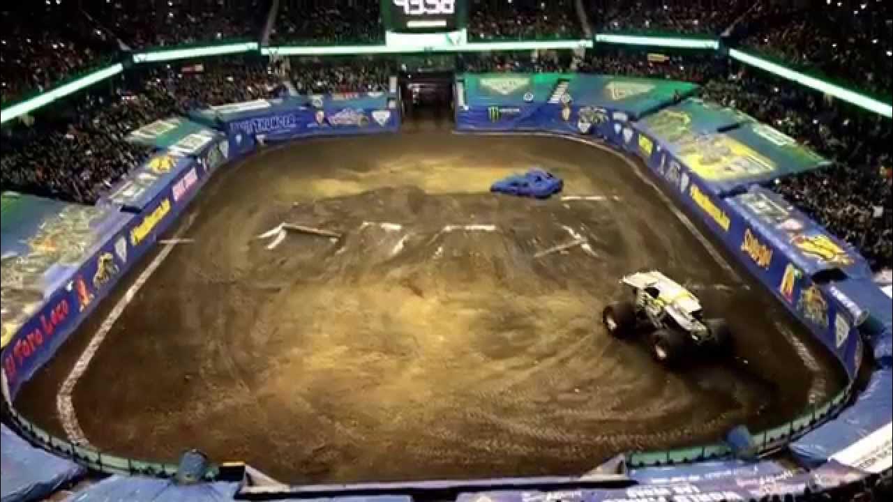 Monster Jam Chicago 2015 YouTube