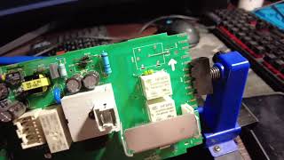 видео: Ремонт электронного модуля от стиральной машинки Whirlpool картинка: Ремонт электронного модуля от стиральной машинки Whirlpool