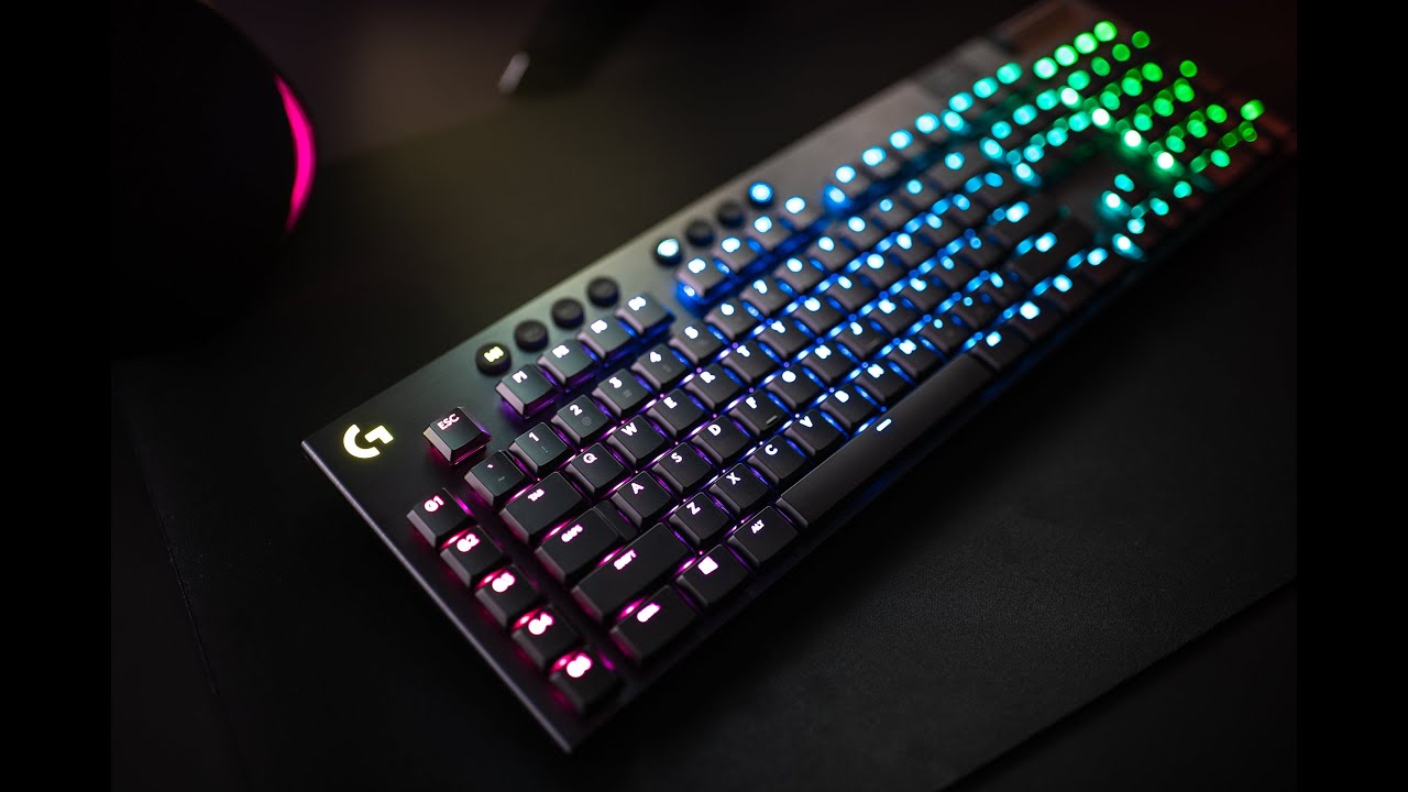 How To get YOUR LOGITECH G KEYBOARD TO LIGHT UP IN UNIQUE ...