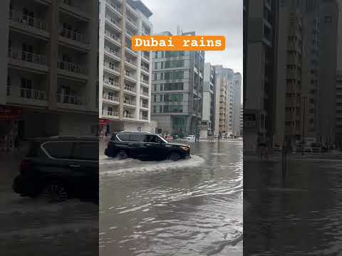 Dubai rains today #dubai #rains #dubairain #dubainews #breakingnews #uae #uaenews