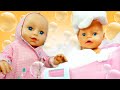 Baby Annabell -nuken kylpyaika! Vauvanukkevideoita lapsille. Vesileikkejä Baby Born -nuken seurassa.