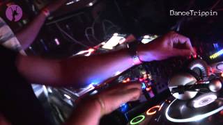Mendo - Inocencia [played by Michel Cleis & Andrea Oliva]