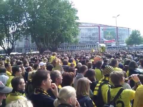 BVB Meisterfeier 2011 Westfalenhallen 1.mp4