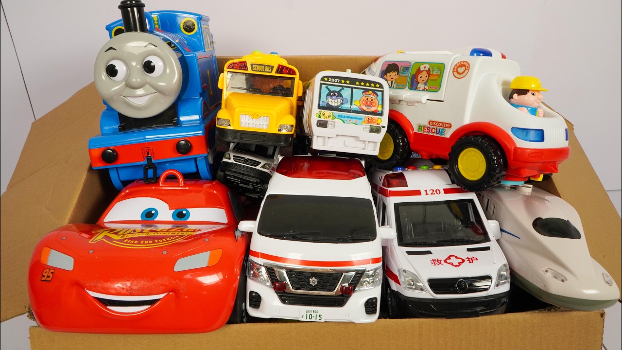 救急車のミニカー走る！緊急走行テスト。坂道走る☆Ambulance minicar runs in an emergency! Slope driving test