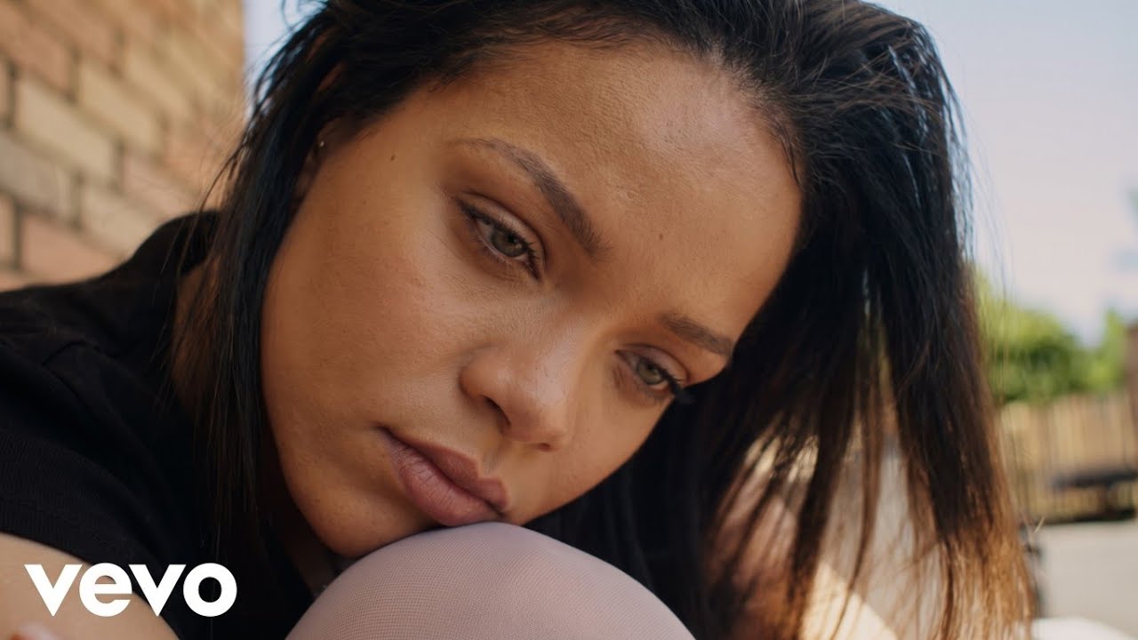 Guarda Rihanna - I Was Wrong su YouTube Guarda Rihanna - I Was Wrong su YouTube