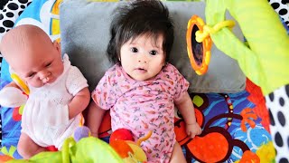 Bebek Bakma Oyunu. Ayşe Defneye, Lili Bebeğine Oyun Halısı Kuruyor