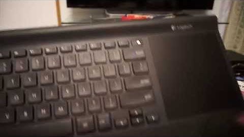 Logitech TK820 Wireless All-In-One Keyboard Unbox