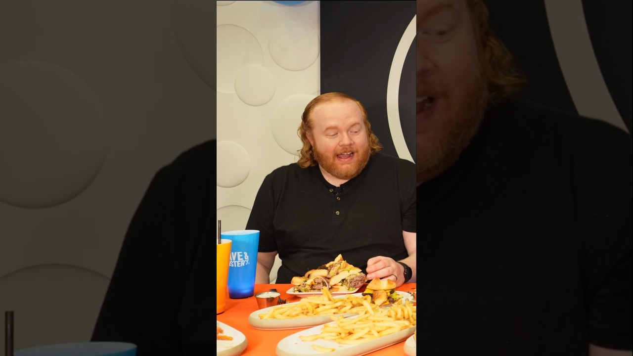 Куриный сэндвич от Dave & Buster’s… Приготовлен из счастливой курицы?!