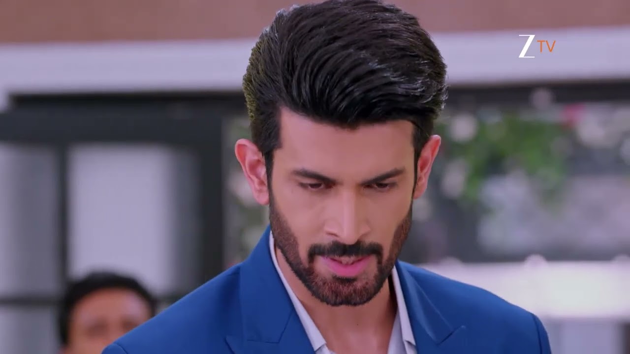 Kumkum Bhagya | Payal tries to manipulate Zaveri family against Prarthana.