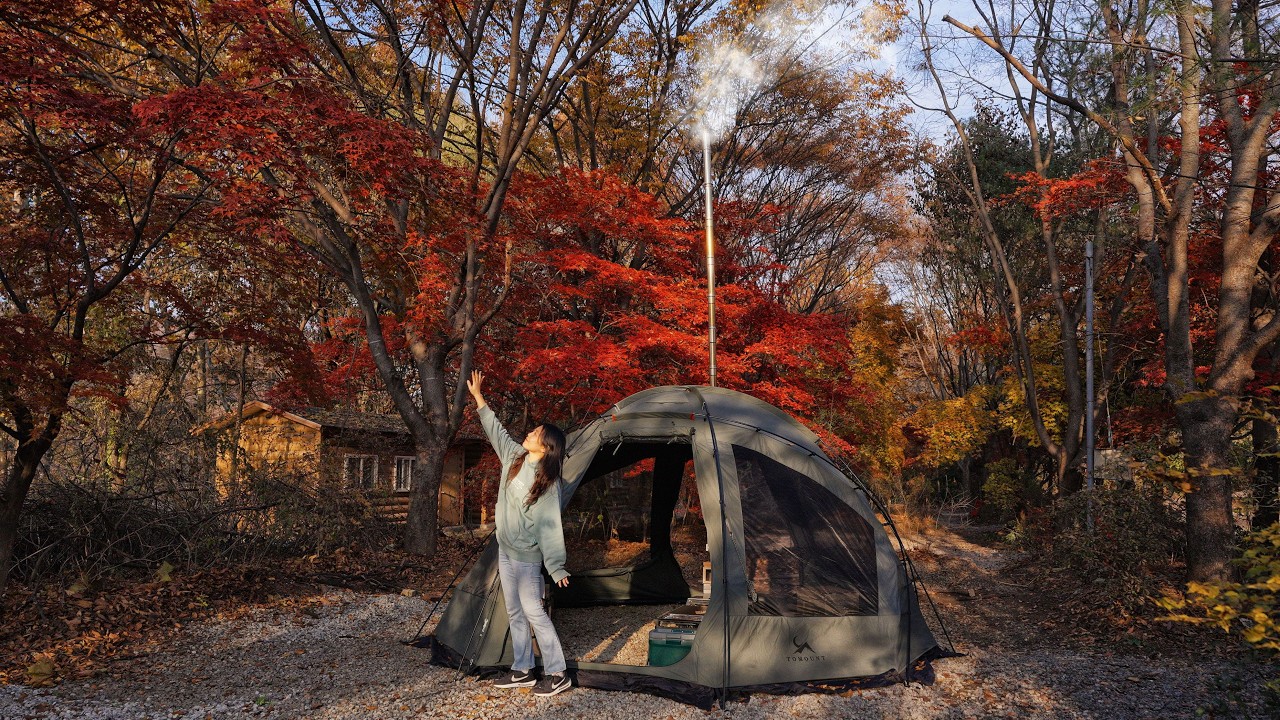 Под красными осенними листьями 🍁｜Тихий поход и небольшое осознание