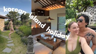 Jeju Vlog ☀️ married life, hanok pool villa, beach trip, traditional market &amp; lots of food