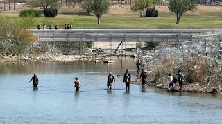 #migrantes quieren cruzar la #frontera  por #piedrasnegras #coahuila no entienden que ya no se puede