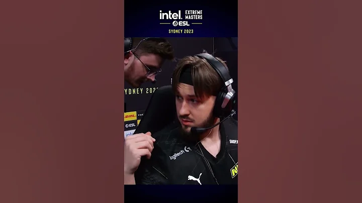 The Referee didn't like jL's headband 😞