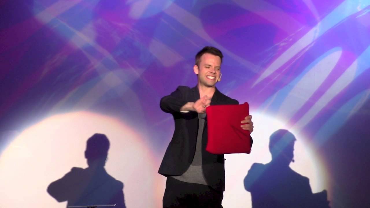 Amazing Melting I-Pad Illusion.  Magician Michael Barron Live