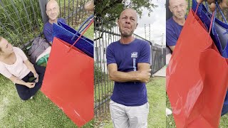 The Red Gift Or The Blue Gift , Which One Will They Choose?