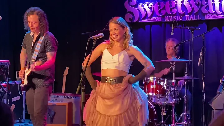 Hayley Jane - Eliza 2022-06-05 at Sweetwater Music...