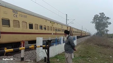 11057 CSMT ASR LATE BY 2:10 HOURS CRUISING AT 100+ TOWARDS MET || EXPLORE IR